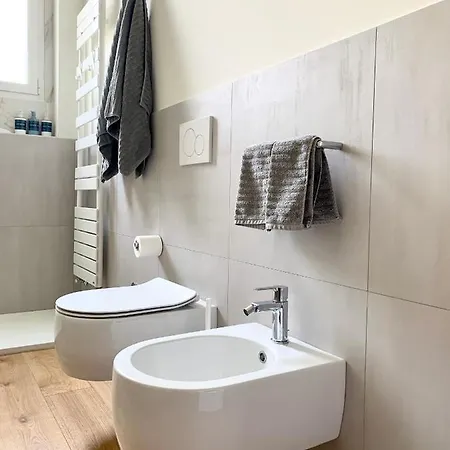 Chez Fratellini, Deluxe Flat With Garden&parking