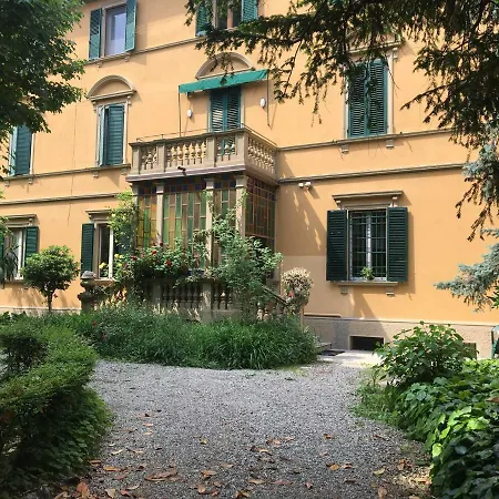 Chez Fratellini, Deluxe Flat With Garden & Parking דירה *