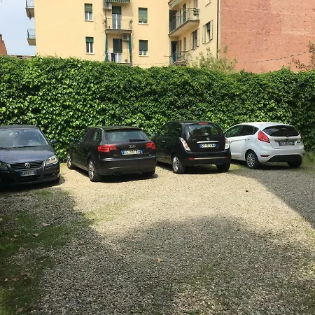 Chez Fratellini, Deluxe Flat With Garden & Parking *