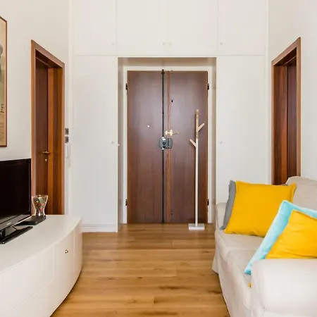Chez Fratellini, Deluxe Flat With Garden & Parking בולוניה