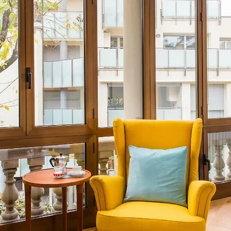 Chez Fratellini, Deluxe Flat With Garden & Parking דירה *