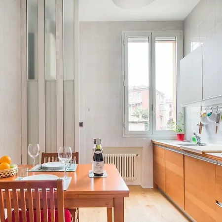 Chez Fratellini, Deluxe Flat With Garden & Parking Apartamento Bolonha