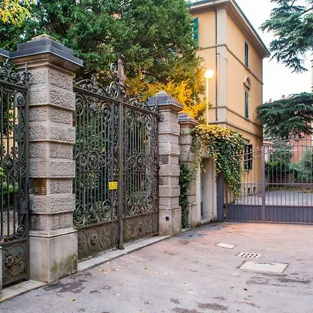 Apartamento Chez Fratellini, Deluxe Flat With Garden & Parking Bolonha